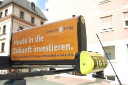Green City Energy + Taxiunternehmen IsarFunk + Mitsubishi's i-MiEV = Deutschlands erstes Elektrotaxi im Alltagsbetrieb. Green City Energy + Taxiunternehmen IsarFunk + Mitsubishi's i-MiEV = Deutschlands erstes Elektrotaxi im Alltagsbetrieb.