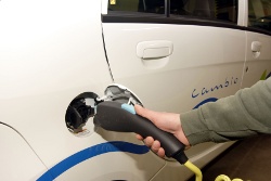 cambio CarSharing - Anschluss Ladekabel ans Auto cambio CarSharing - Anschluss Ladekabel ans Auto