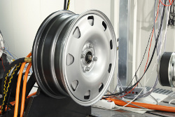 Kompaktes Design - Radnabenantrieb Schaeffler eWheelDrive Kompaktes Design - Radnabenantrieb Schaeffler eWheelDrive